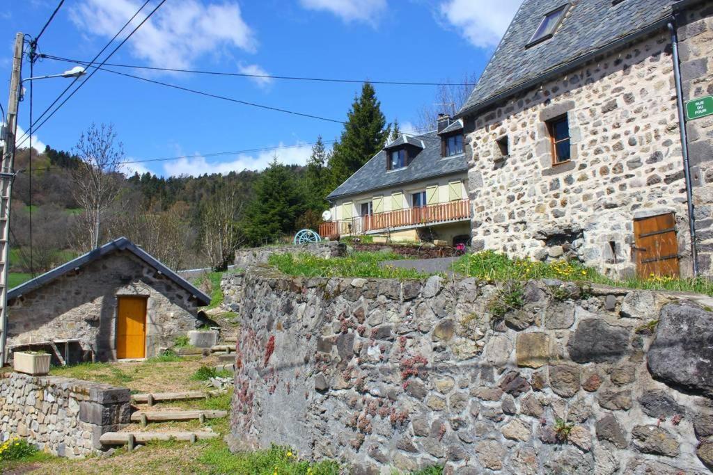 Maison De Varennes Chambon-sur-Lac Exteriör bild