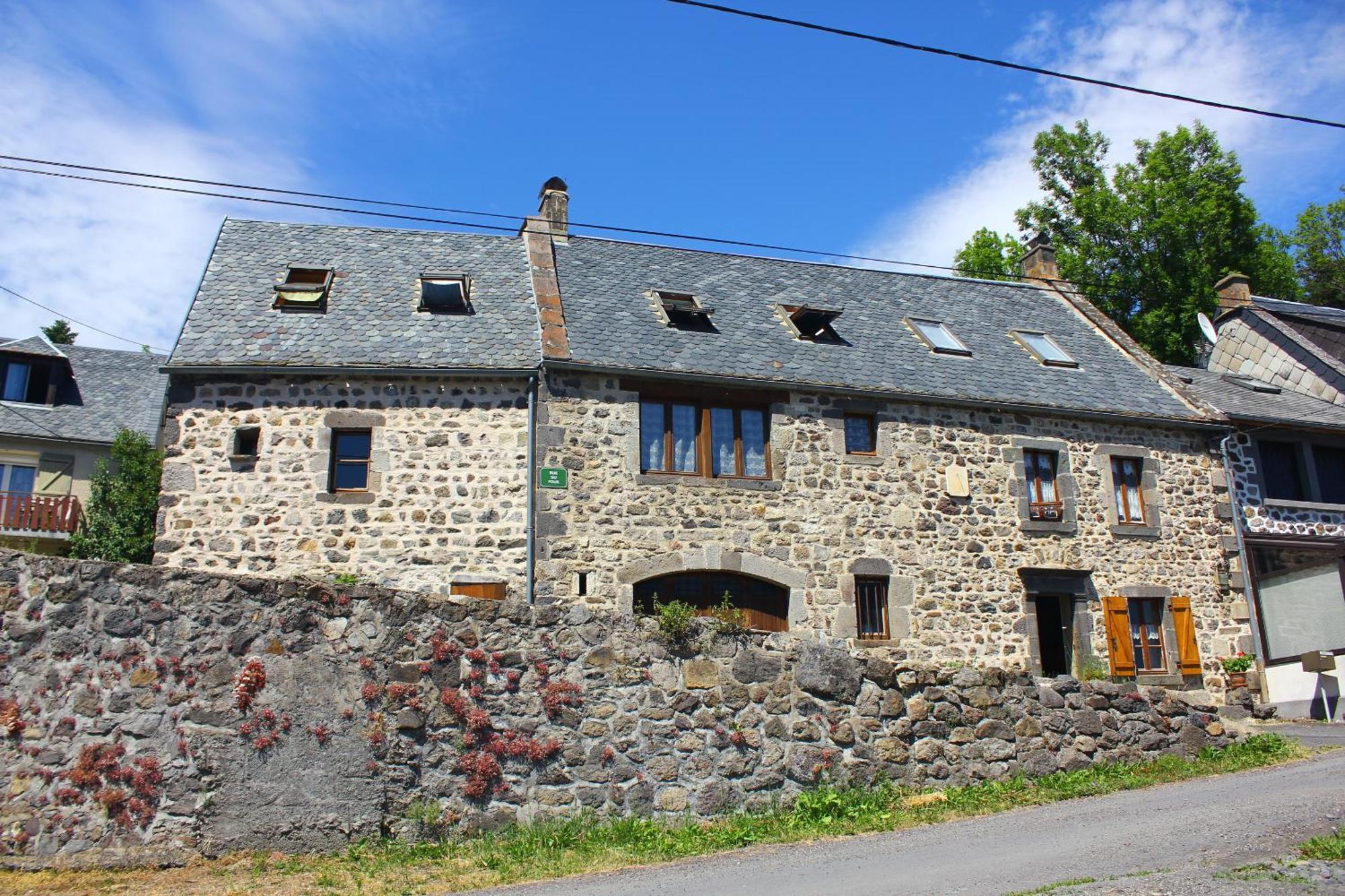 Maison De Varennes Chambon-sur-Lac Exteriör bild